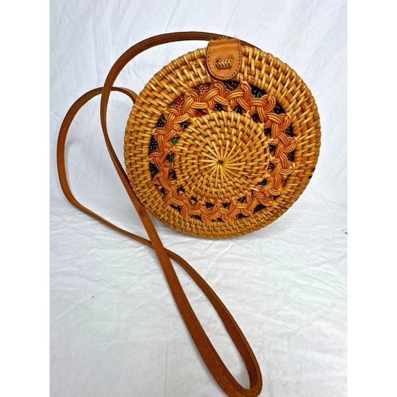 The Unbranded Brand Handbags - Round Wicker Woven Crossbody Bali Bag purse Baik fabric lining Purse